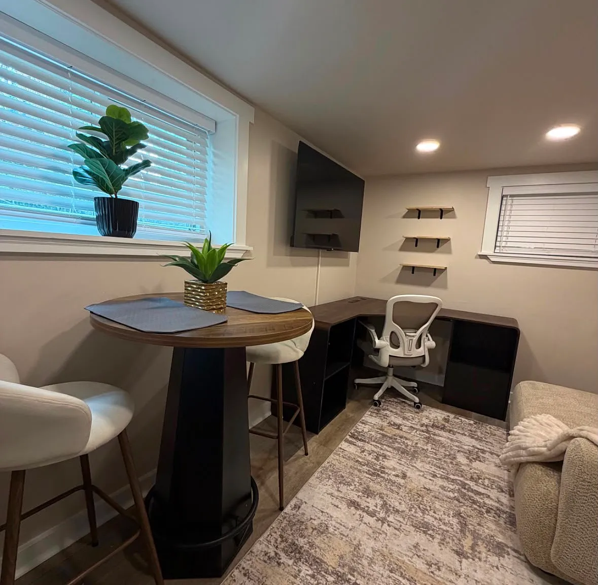 2 bed, 1100 sqft, $1,175 — Photo 3