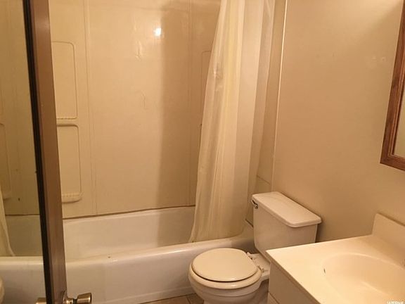 4th image of 153 W 250 N #1