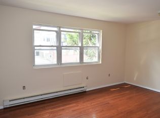 16 Palisade St #2B, Staten Island, NY 10305