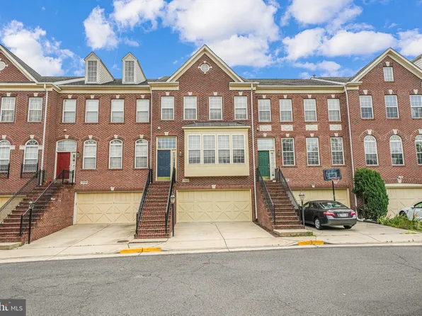 13166 Fox Hunt Ln, Herndon, VA 20171