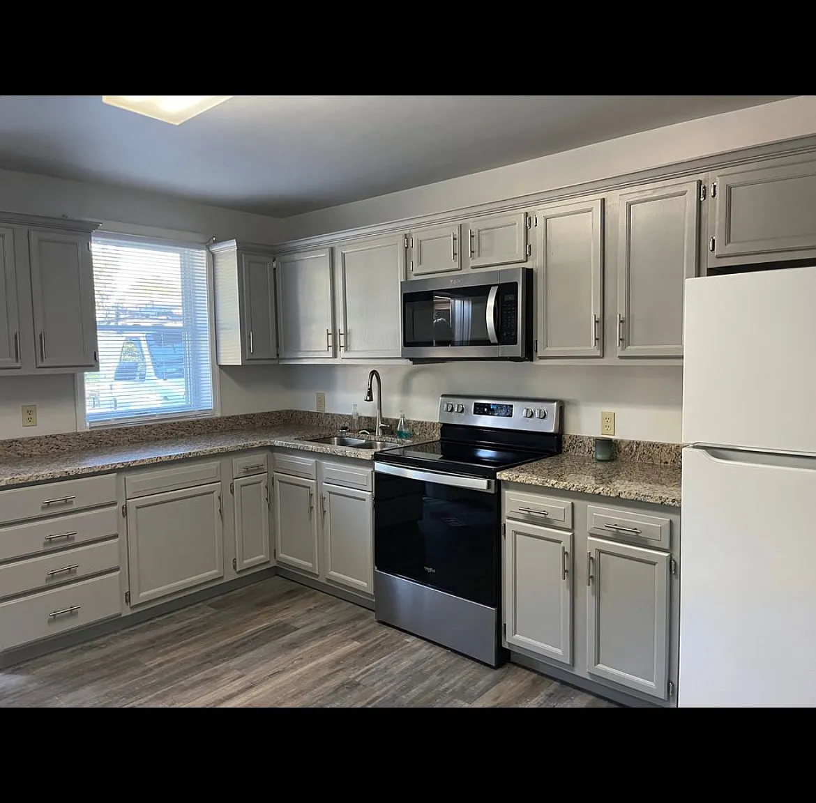 208 Park St — Photo 1