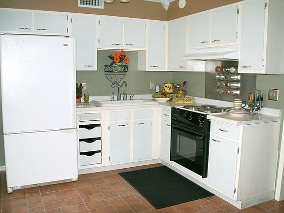TUSCAN KITCHEN