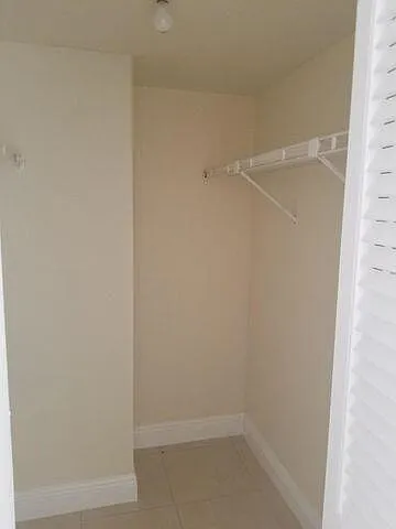 720 N Dixie Hwy #202 — Photo 8