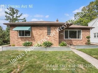 1237 Spring Ave NE, Grand Rapids, MI 49505