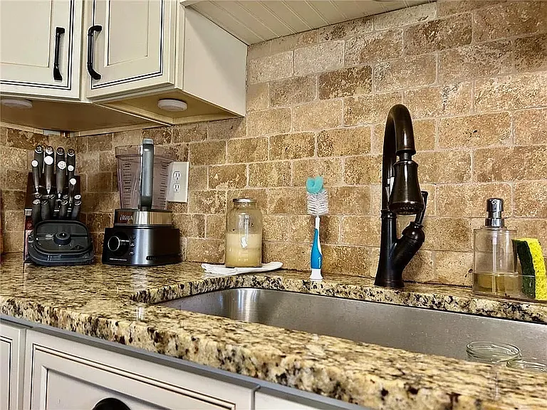 5472 Riverchase Dr — Photo 8