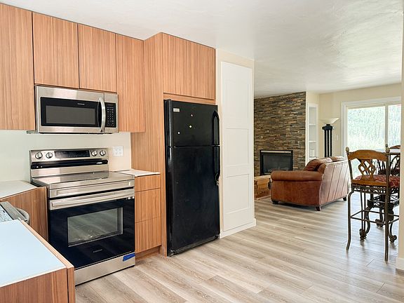2nd image of 27 Peaks View Ct