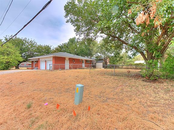 5th image of 14957 Gilbert St