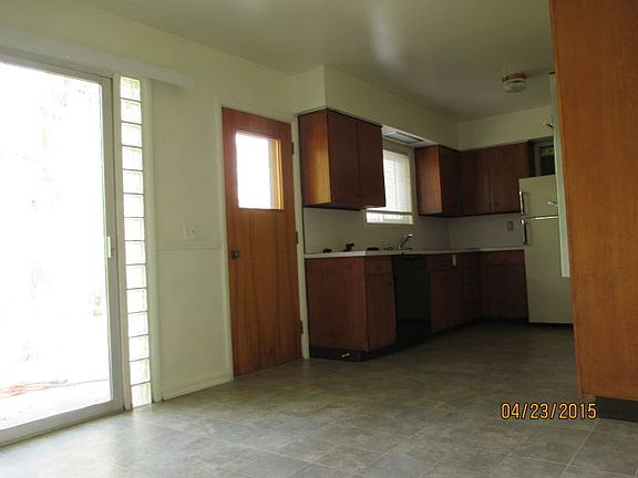 4th image of 2215 Lyndale Ln
