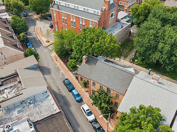 4th image of 124 W Montgomery St
