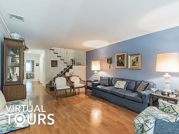 3rd image of 607 Alden Ct E