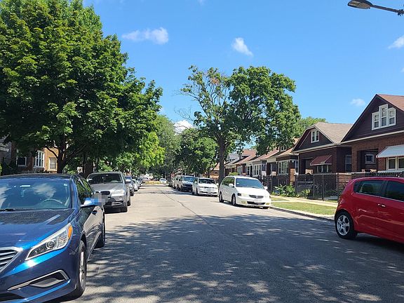 4th image of 1711 N Lorel Ave
