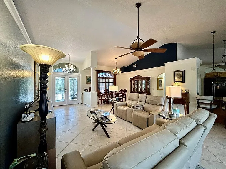 24508 Saragossa Ln — Photo 8