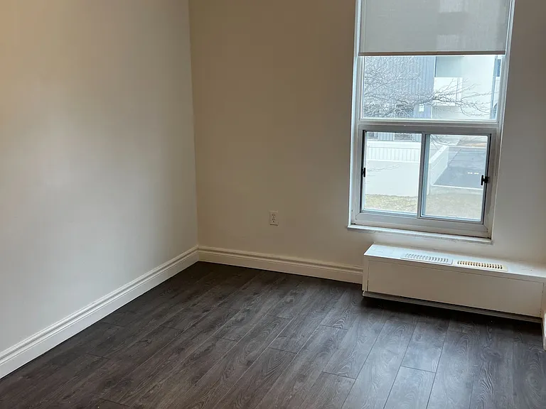 130 Neptune Dr #202 — Photo 12
