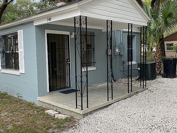 2nd image of 1140 SE 7th Ave