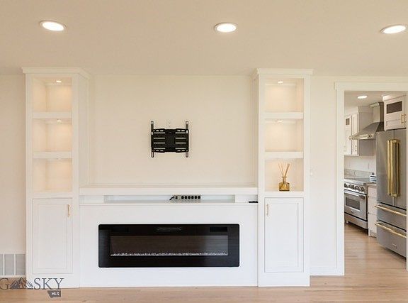 4th image of 1717 W Park Ave