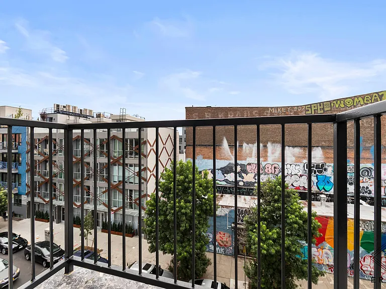 7 Melrose St #4L — Photo 12
