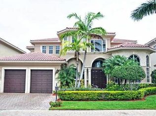 835 Meridian Ln, Hollywood, FL 33019