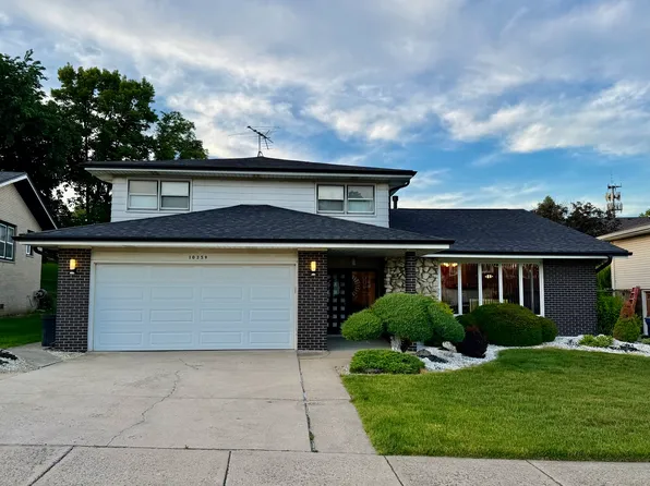 10359 Winter Park Dr, Palos Hills, IL 60465