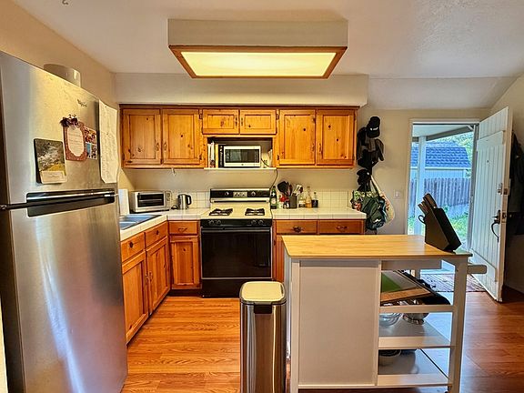 5th image of 11267 Butler Rd