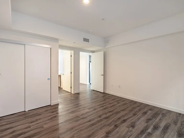 1400 FIG Apartments — Photo 48