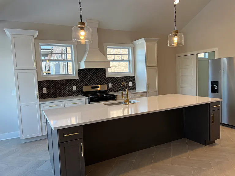 281 Bluebell Dr — Photo 2