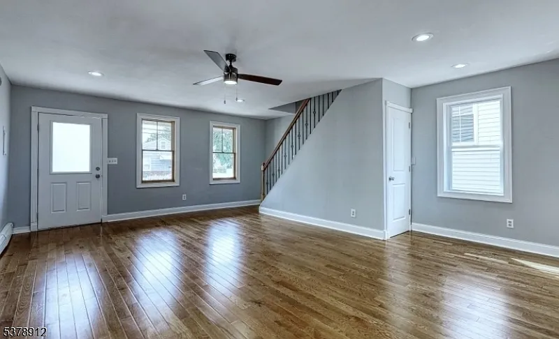2 bed, 1.5 bath, $2,800 — Photo 2