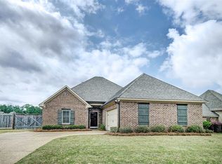 139 Grace Dr, Flowood, MS 39232