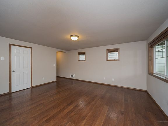 2nd image of 4760 148th St NE #148