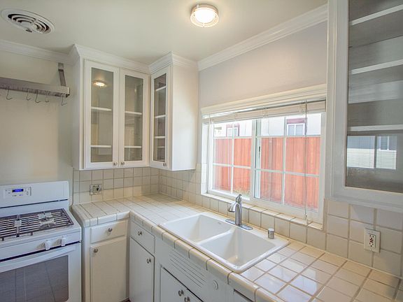 2nd image of 80 E Dunne Ave
