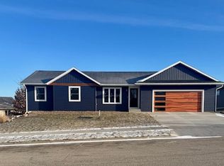 1511 S Cherry Ln, Holmen, WI 54636