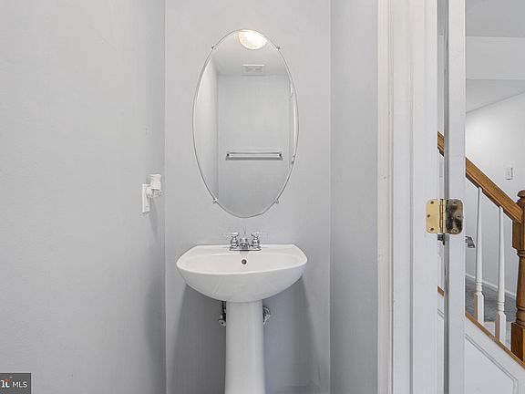 5th image of 4060 Windsor Heights Pl