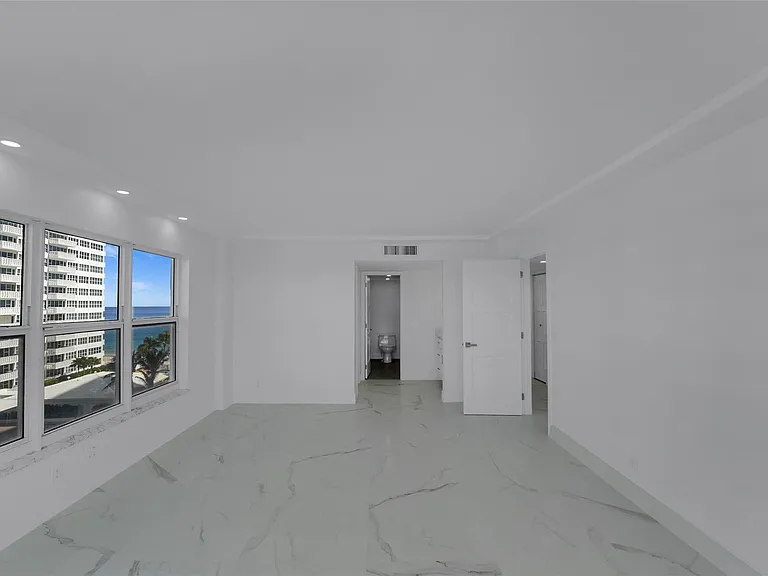 3900 Galt Ocean Dr #511 — Photo 37