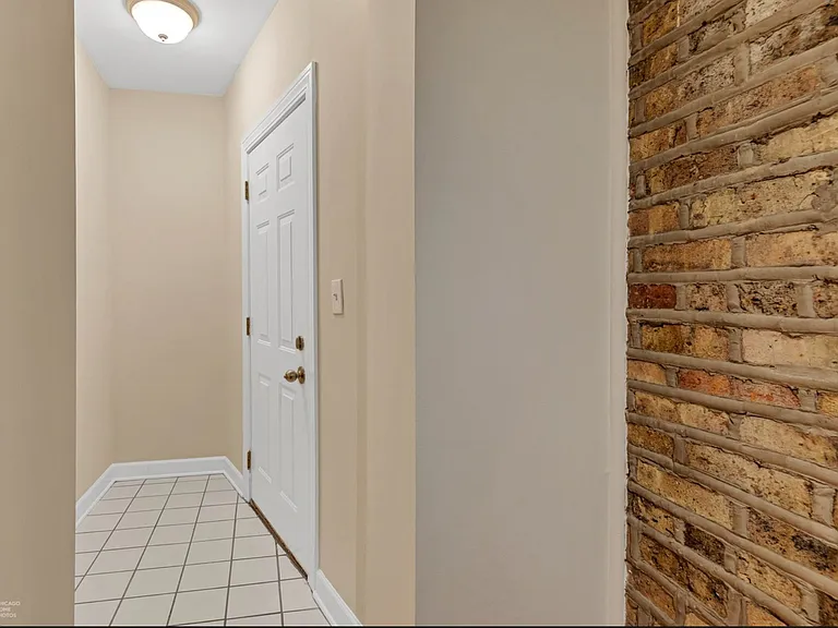 3011 W Gunnison St #2E — Photo 15