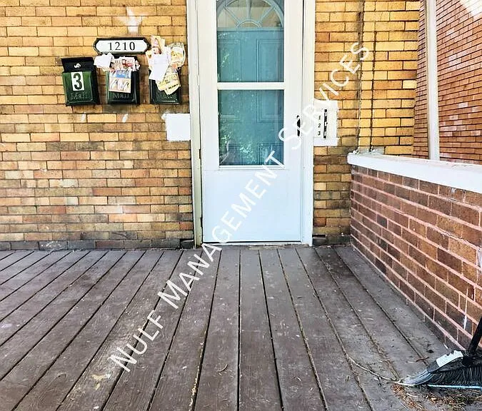 1210 Maple Ave #2 — Photo 7