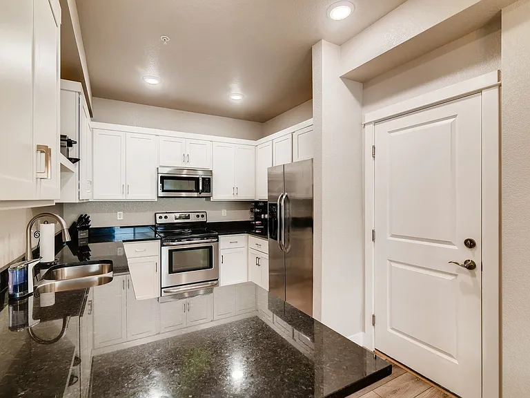 2608 Kansas Dr #B113 — Photo 13