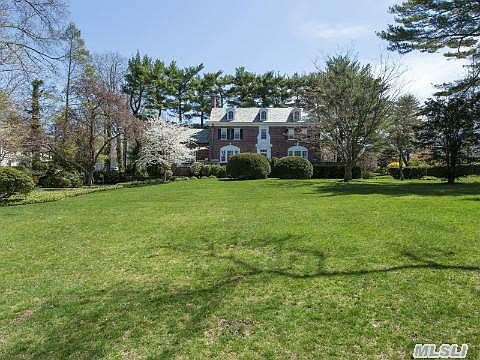 3rd image of 25 South Dr