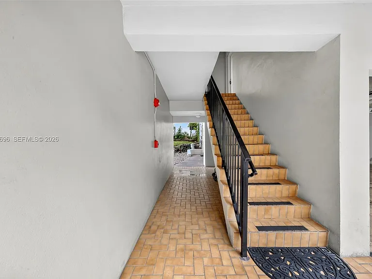 6815 Edgewater Dr #108 — Photo 31