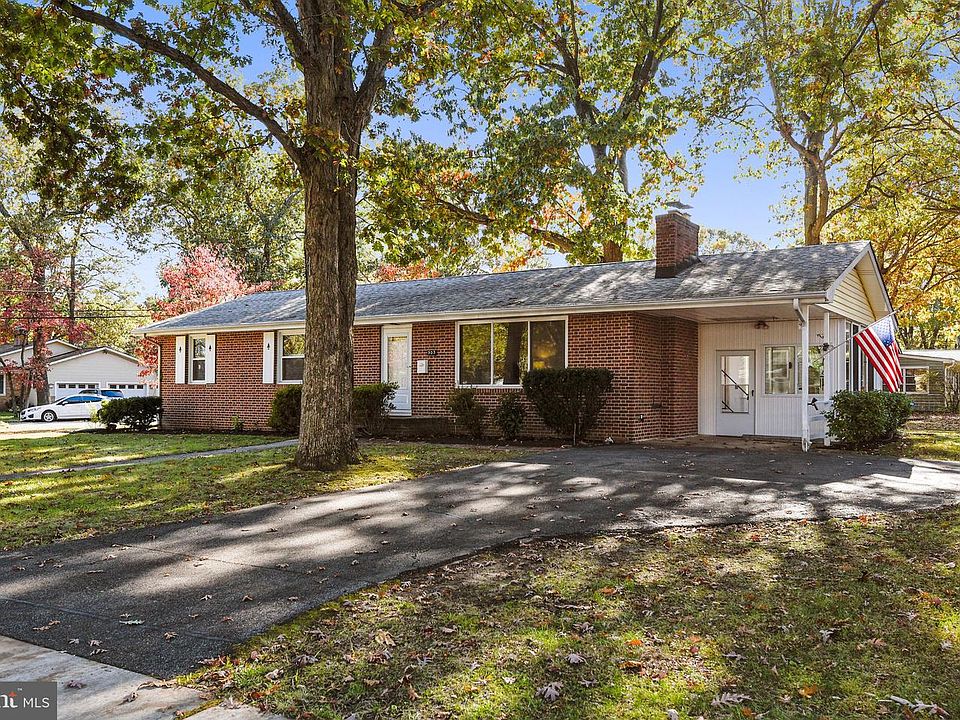 1st image of 503 White Oak Dr