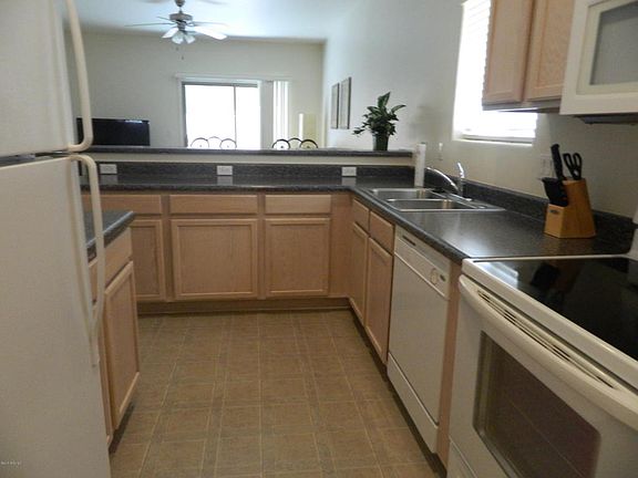 2nd image of 1139 W Calle Fuente De Carino