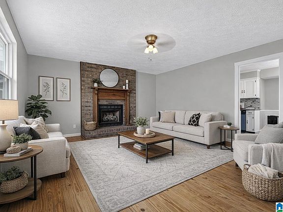 4th image of 1509 Maple Dr