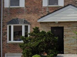 24029 67th Ave, Little Neck, NY 11362