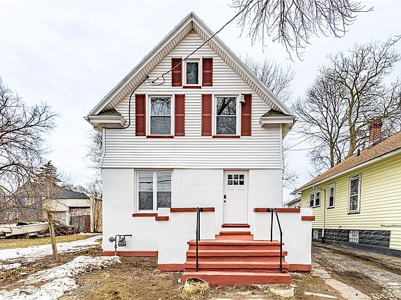 2nd image of 80 Crombie St