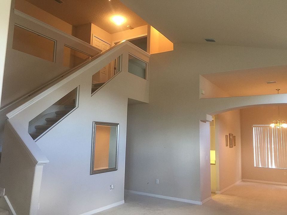 1st image of 9 Lewis Shire Way