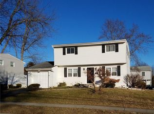 6 Hastings Rd, Old Bridge, NJ 08857