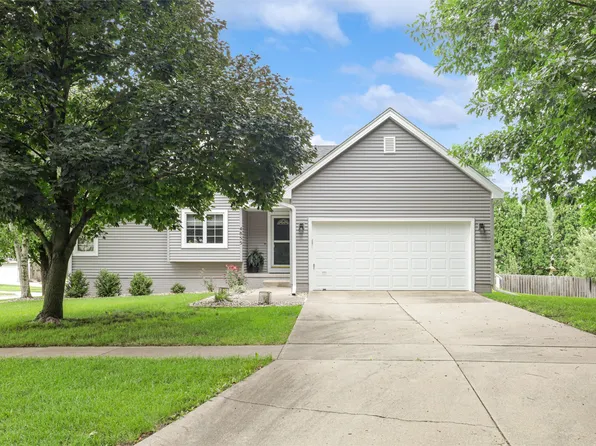 4855 Coachlight Dr, West Des Moines, IA 50265