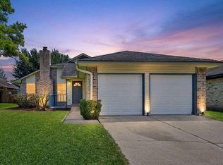 3311 S Briar Knoll Dr, Houston, TX 77082