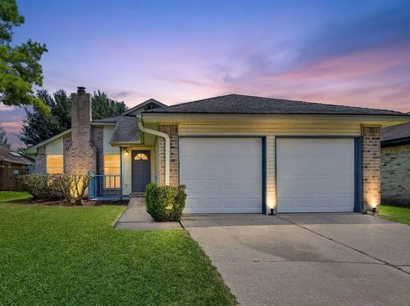 3311 S Briar Knoll Dr, Houston, TX 77082