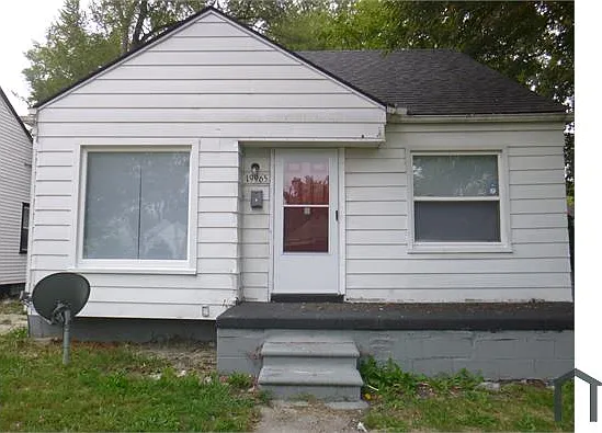 3 bed, 1200 sqft, $1,300 — Photo 1