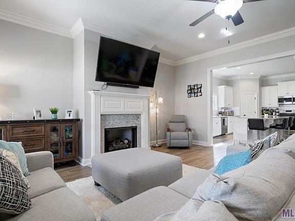 3rd image of 672 Elliston Dr