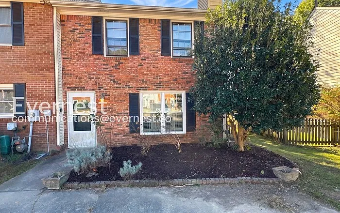 3049 Riverwood Ter